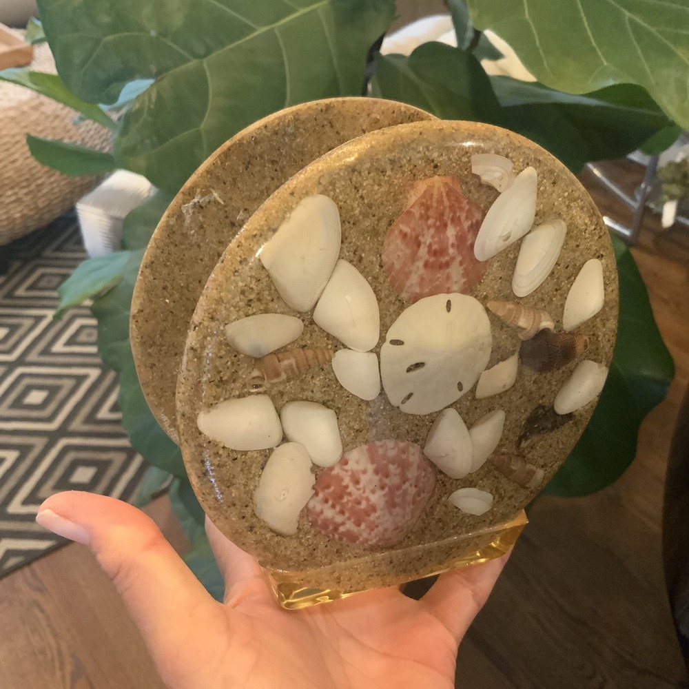 Vintage 1960's-70's Lucite Acrylic Nautical Beach Napkin Mail Holder‎ Seashells
